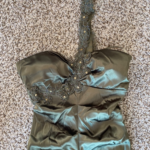 Cache Olive Green gown - Picture 4 of 8